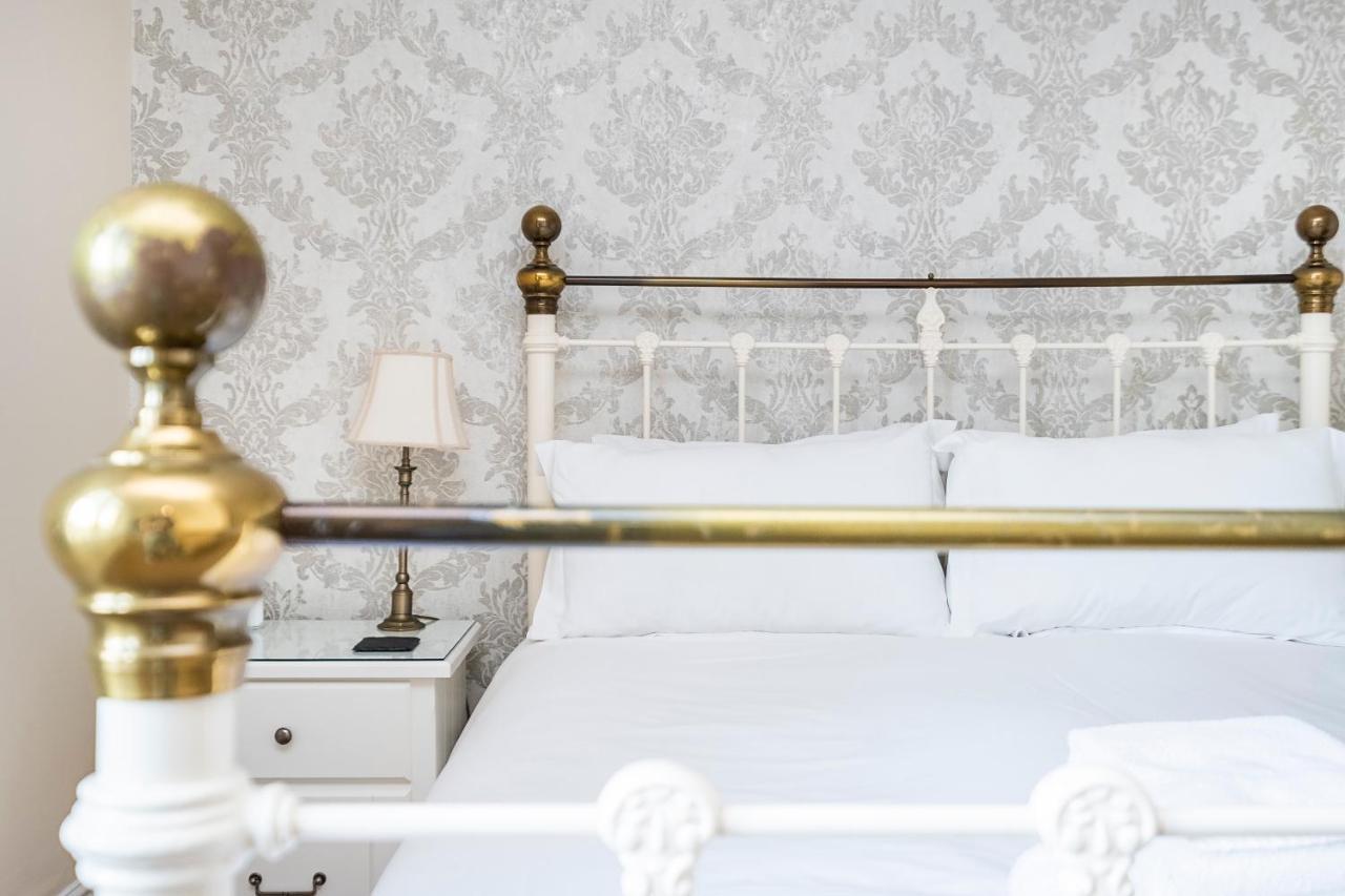 Cragwood Bed & Breakfast
