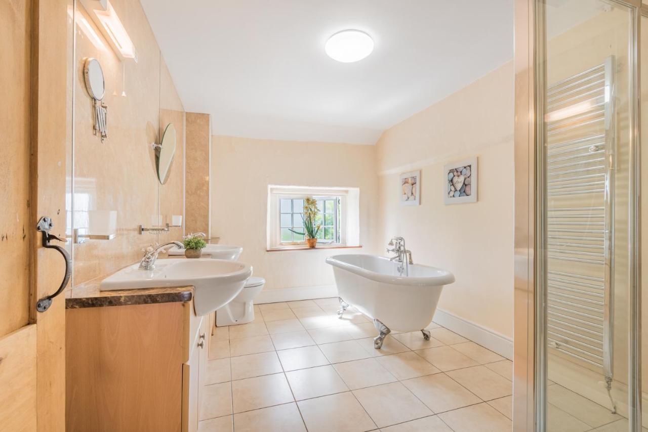 Braithwaite Mews *