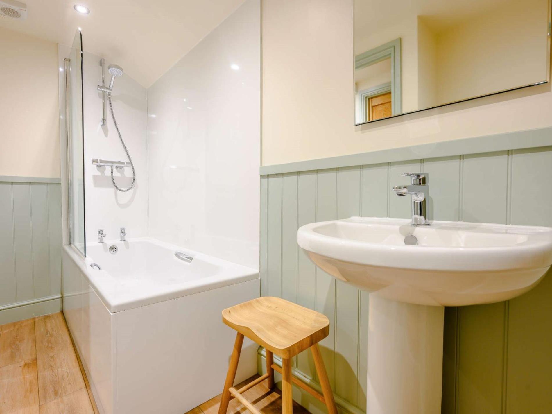 6 Bed In Keswick Sz481 Holiday home
