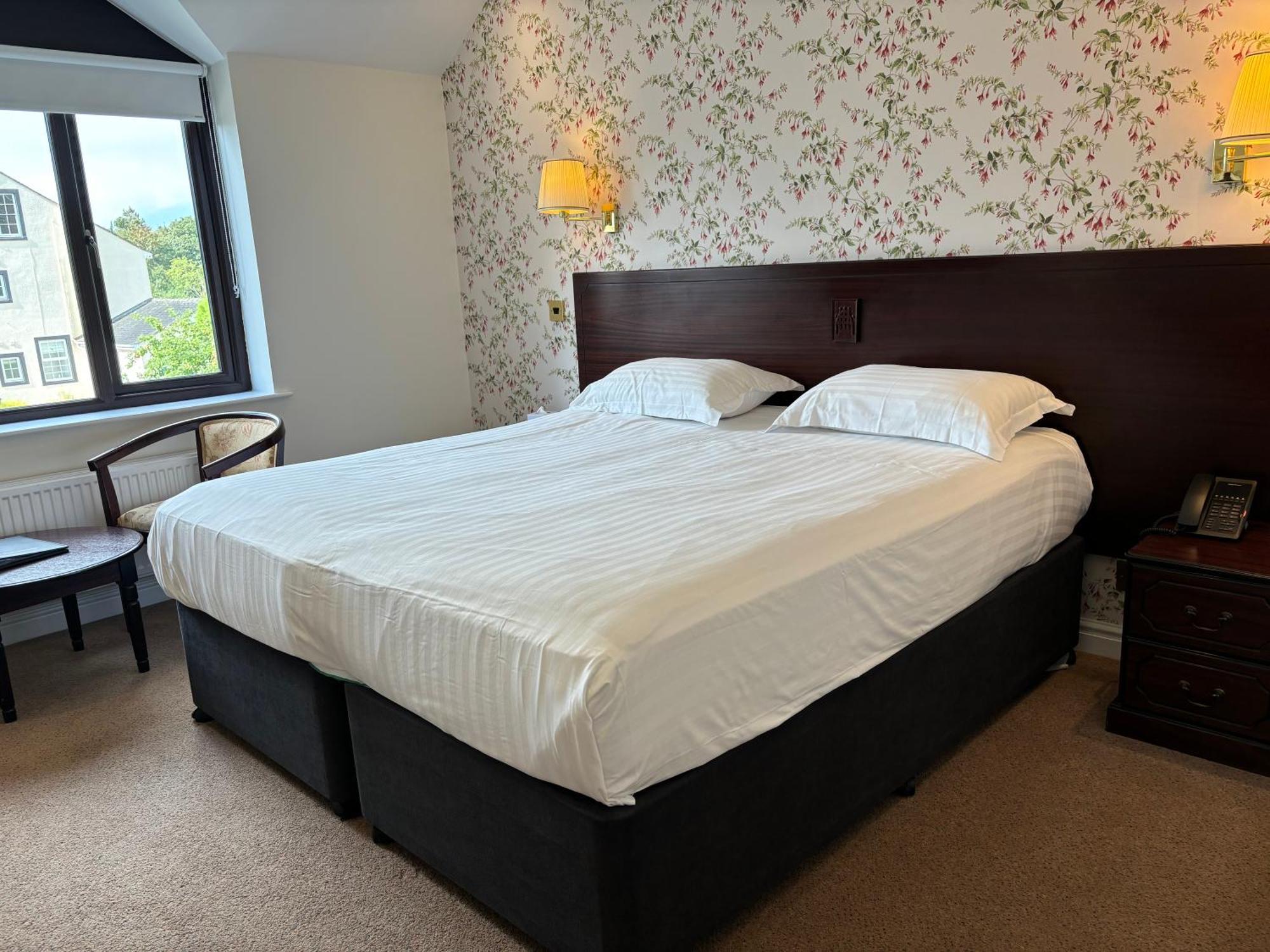 District Castle Hotel 4*