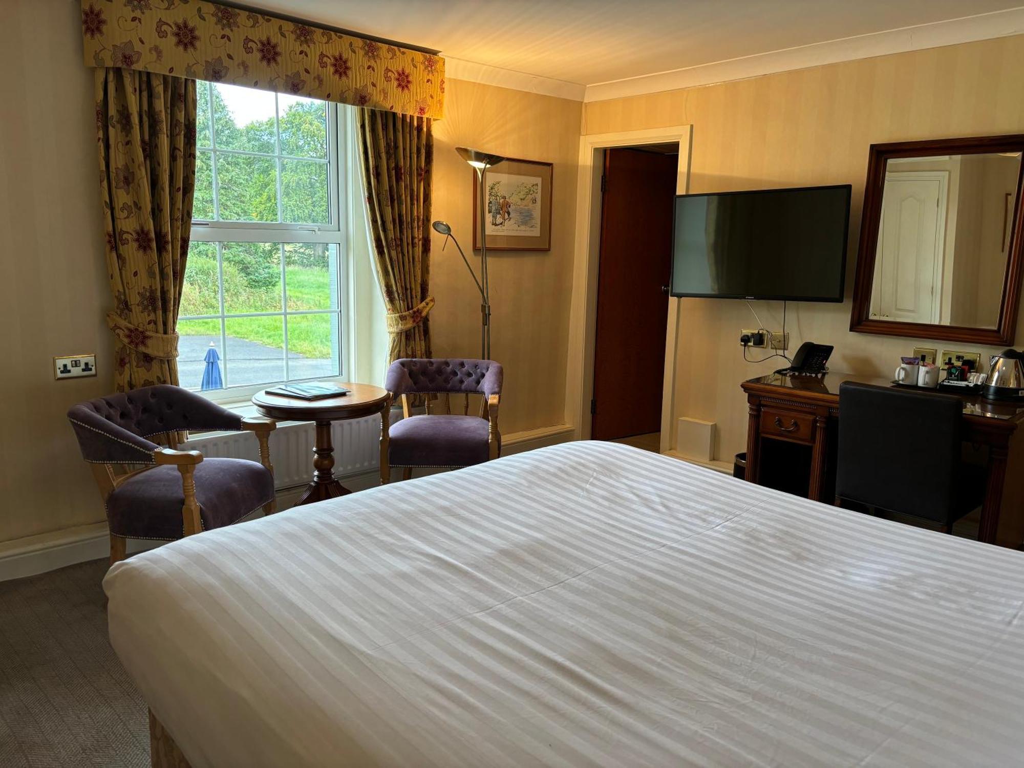 District Castle Hotel 4*