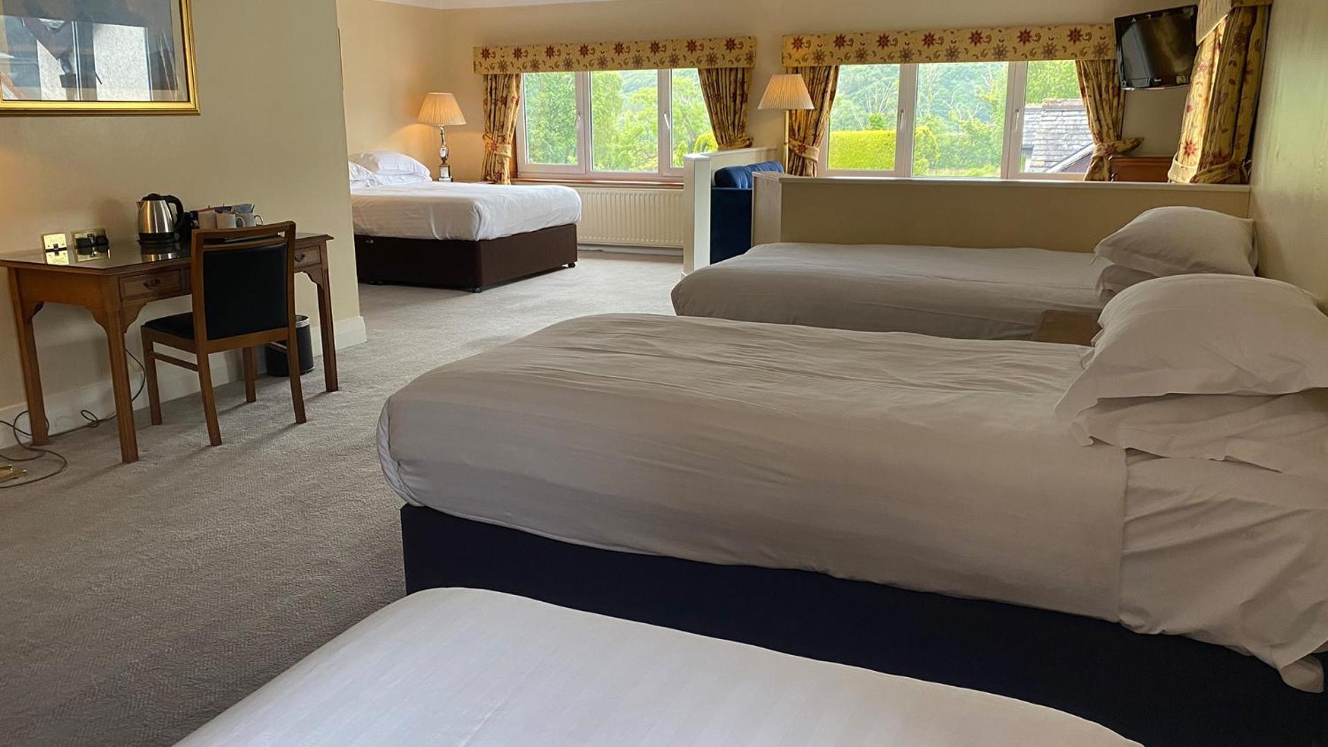 Hotel District Castle 4*