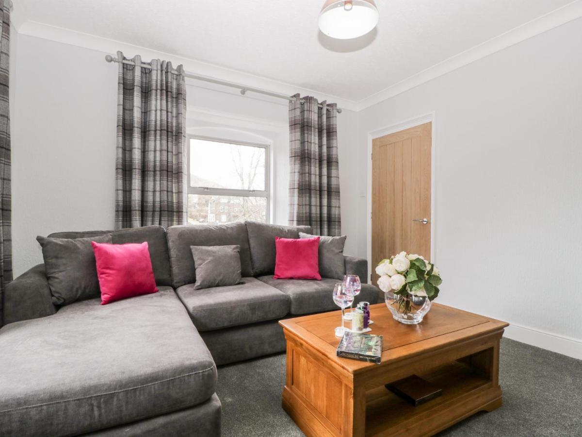Three Peak View Apartment *